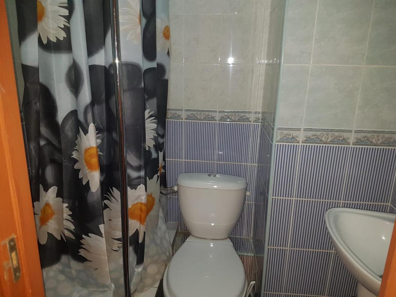 Hotel Kezdesu Ałma Ata Zewnętrze zdjęcie