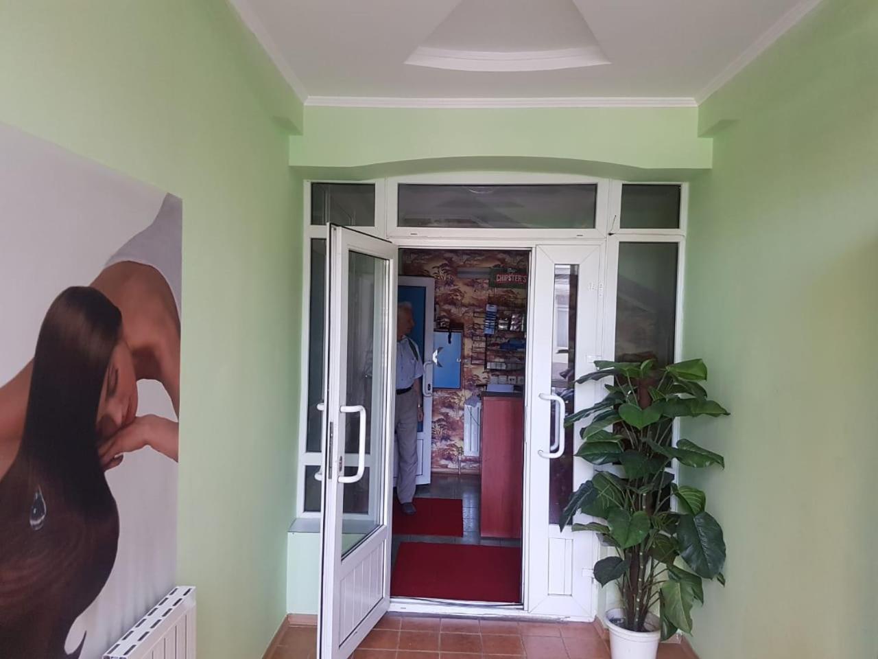 Hotel Kezdesu Ałma Ata Zewnętrze zdjęcie