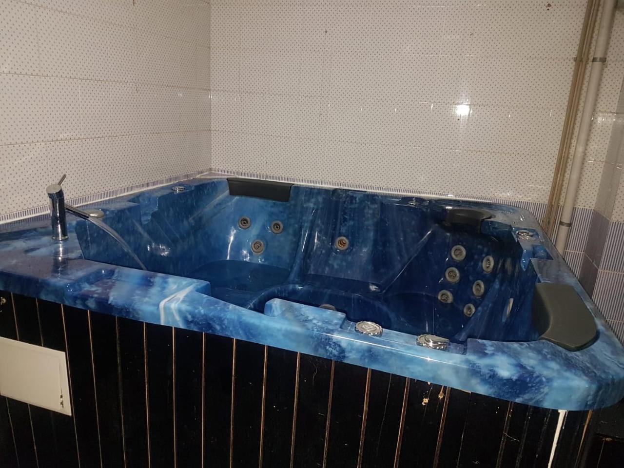 Hotel Kezdesu Ałma Ata Zewnętrze zdjęcie