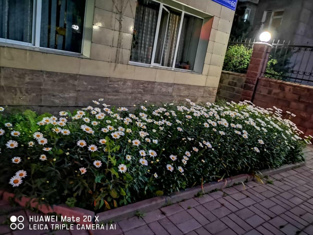 Hotel Kezdesu Ałma Ata Zewnętrze zdjęcie